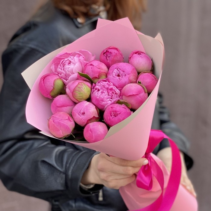 15 розовых пионов Флеминг